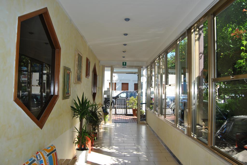 Le Aromatiche B&B Viserbella di Rimini Exterior photo