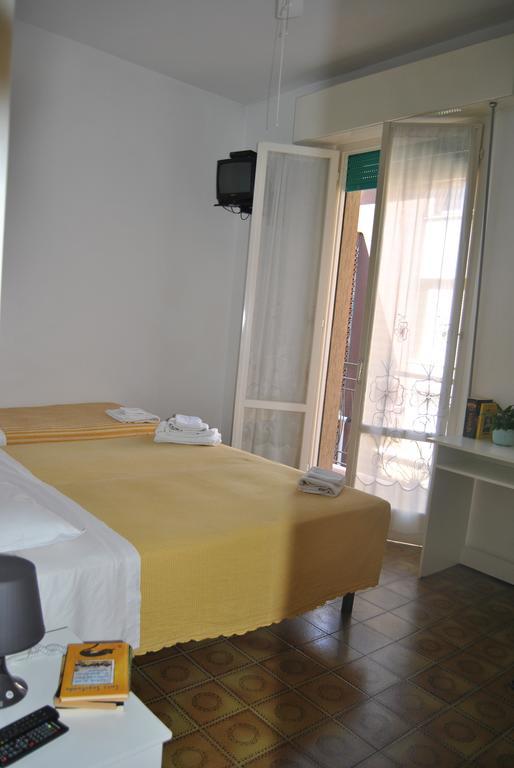 Le Aromatiche B&B Viserbella di Rimini Exterior photo
